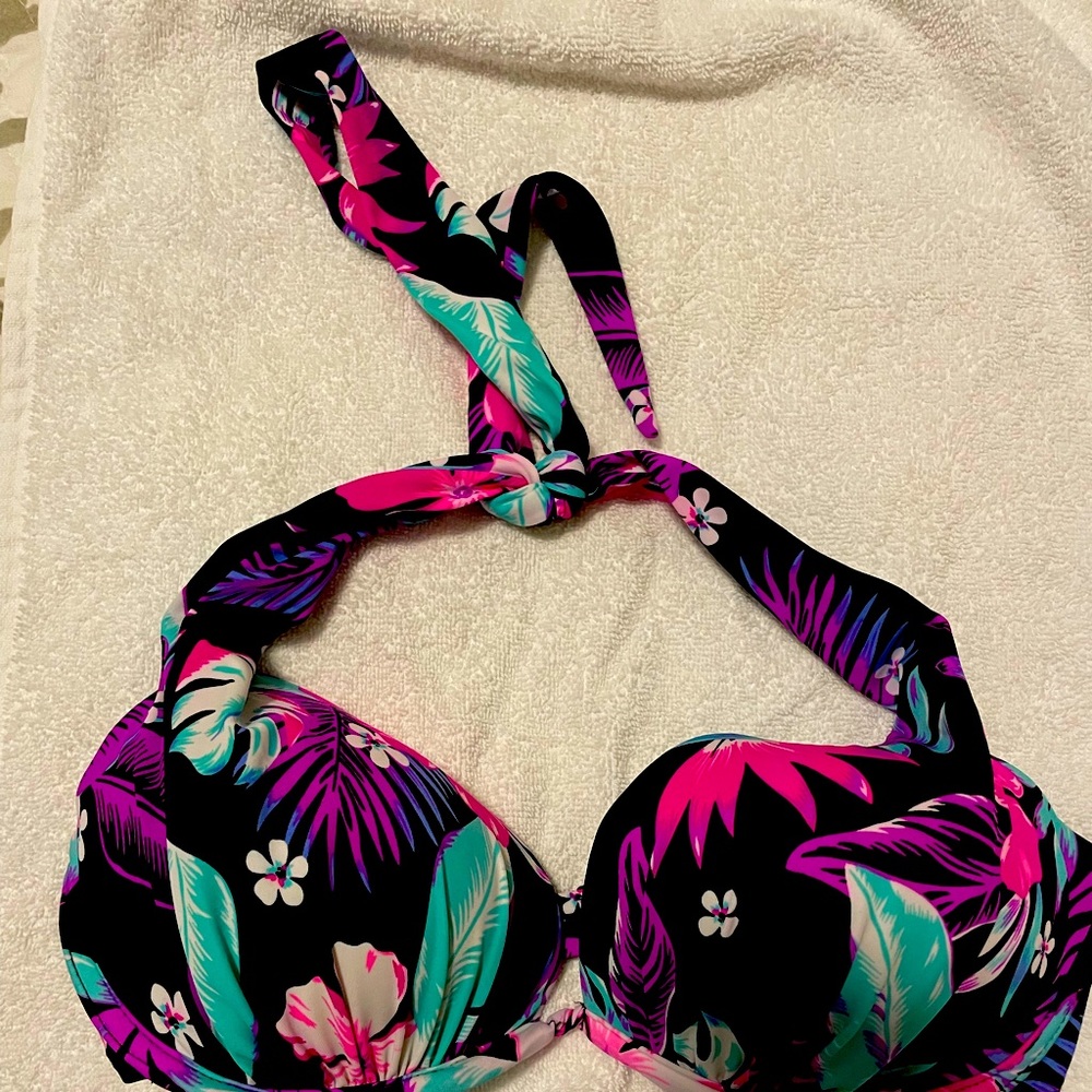 Venus Hawaiian Bikini Top- 34C